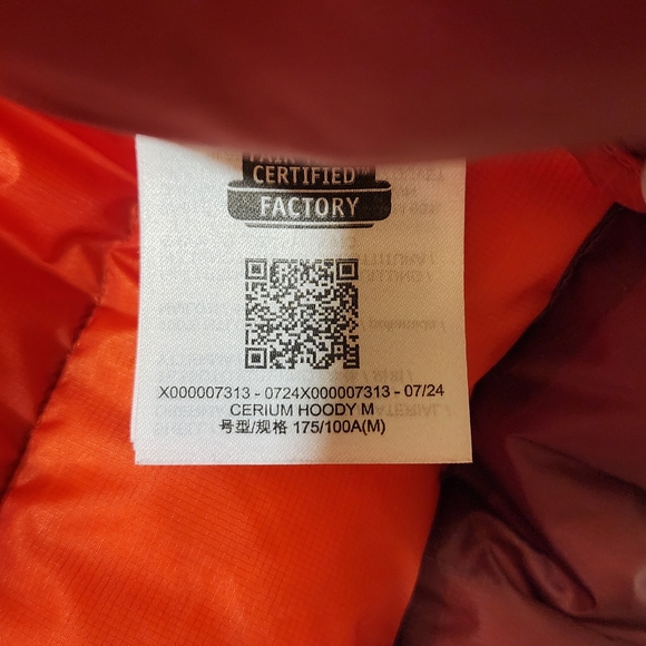 Arc'teryx Men's Brick Red Puffer Jacket - Picture 4 of 6